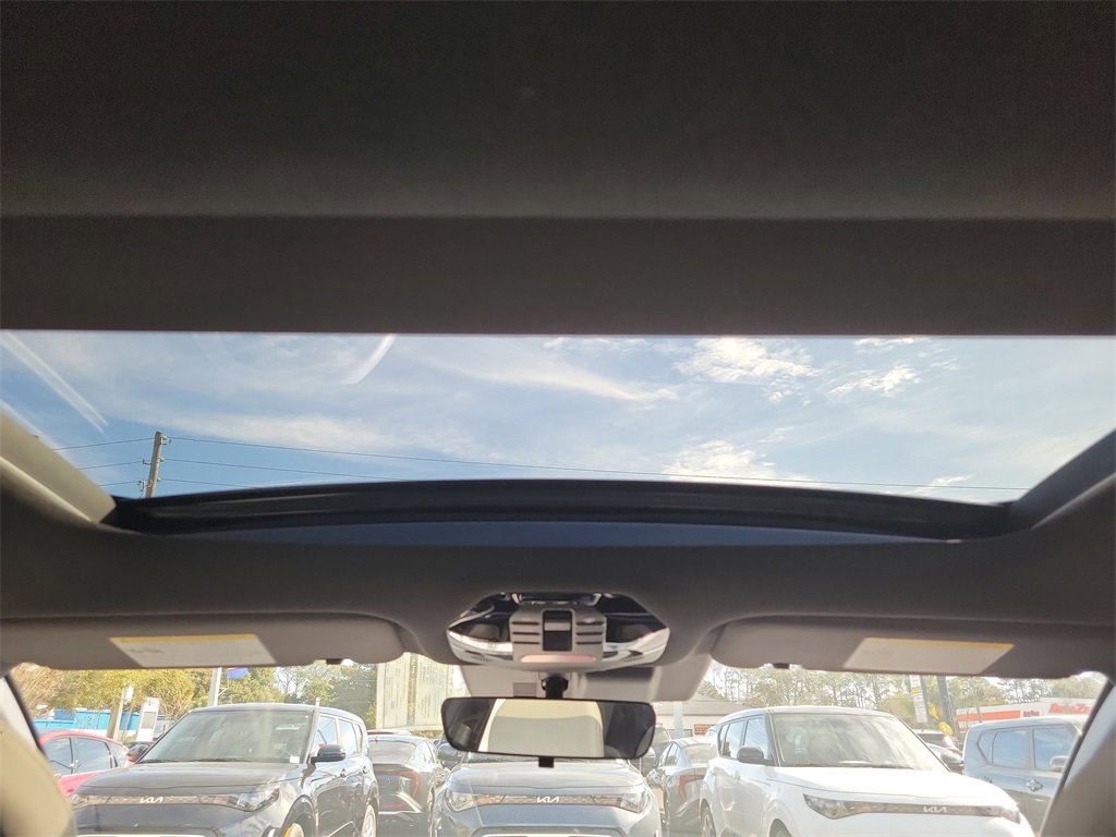 New 2026 Kia K4 GT-Line image 18