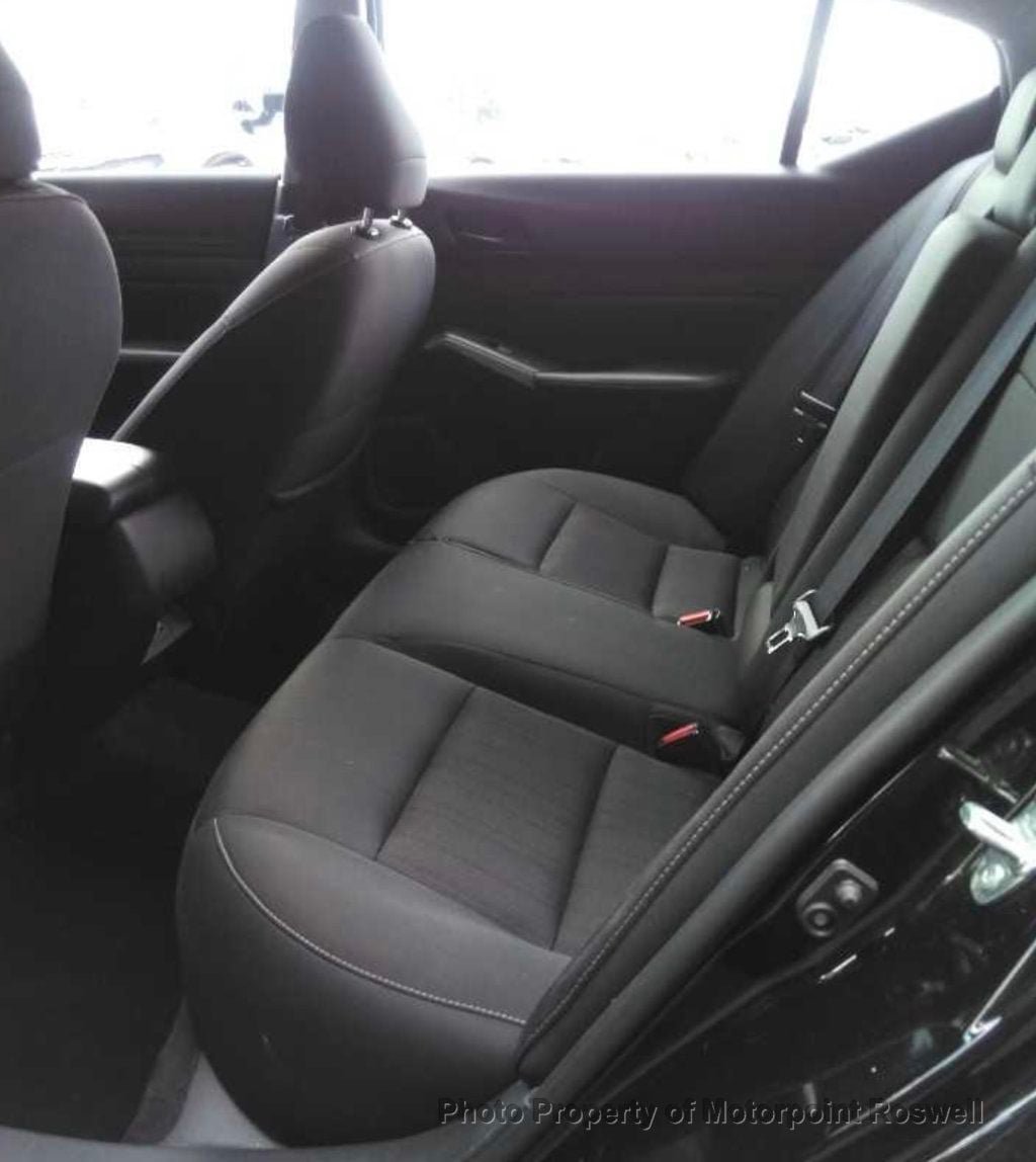 Used 2025 Nissan Altima 2.5 SV FWD image 2