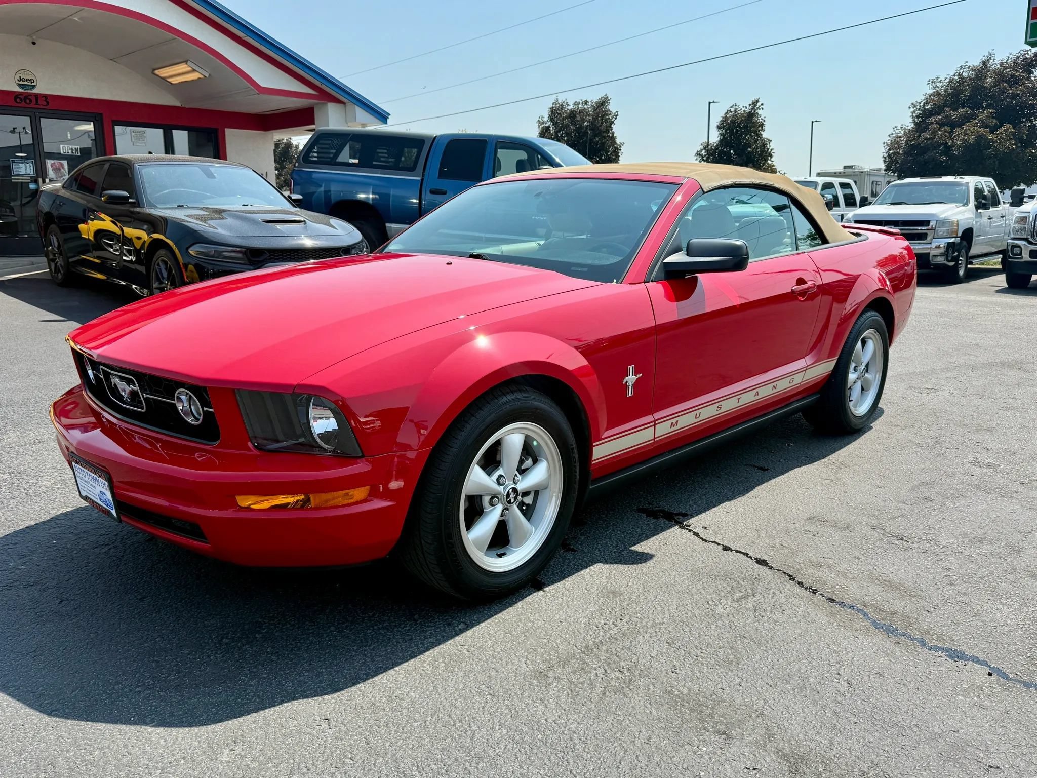 Used 2008 Ford Mustang Convertible RWD image 1