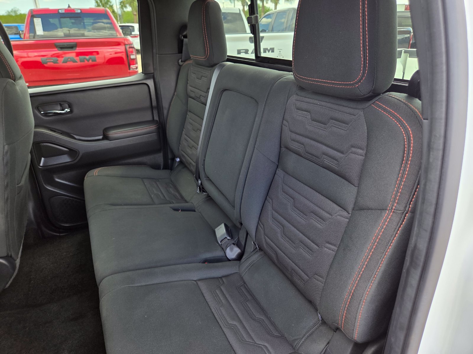 Used 2024 Nissan Frontier PRO-4X w/ Off-Road Protection Package AWD/4WD image 23