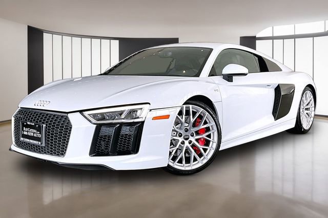 Used 2017 Audi R8 V10 w/ Carbon Exterior Package AWD/4WD image 3