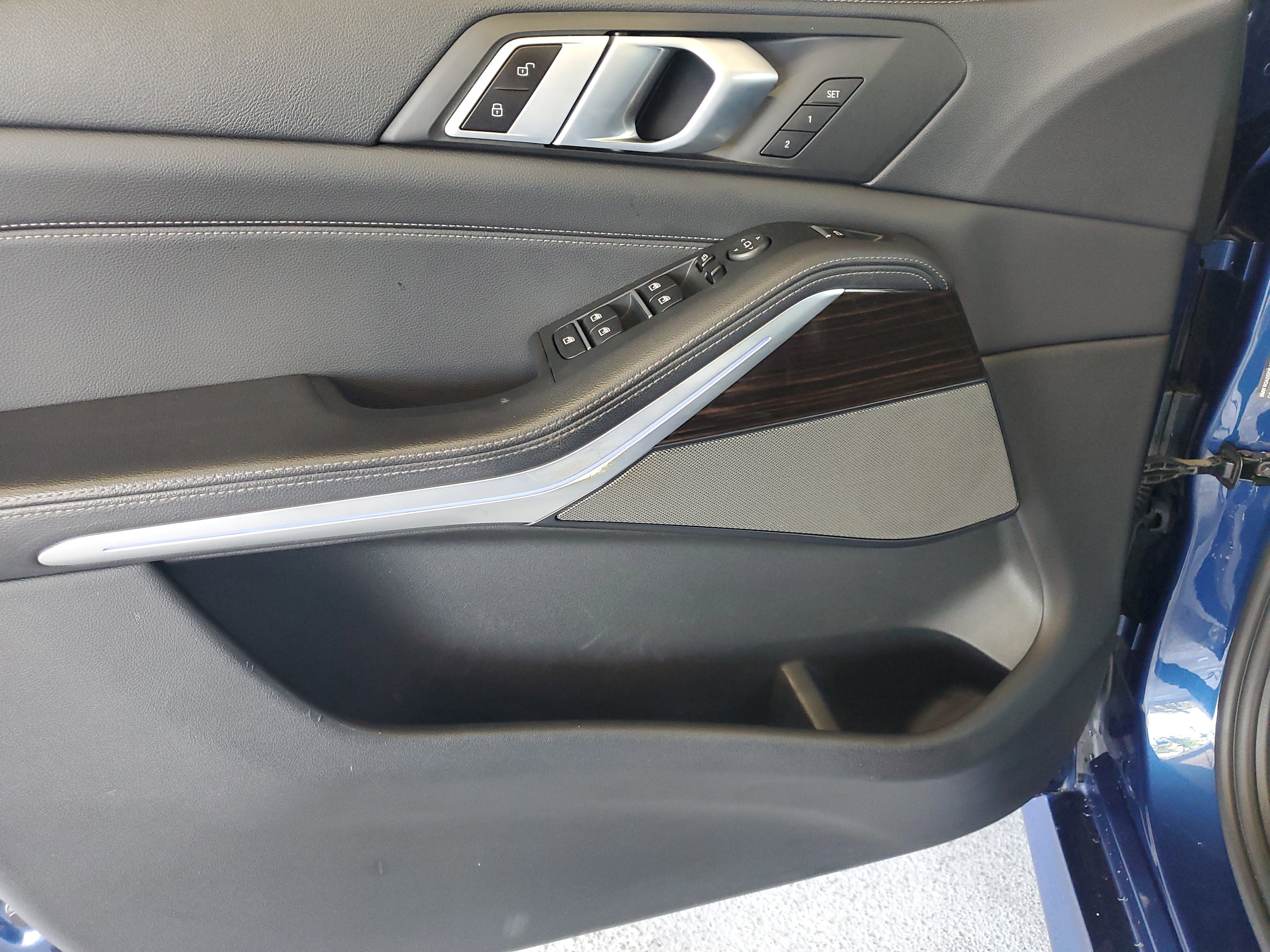 Used 2020 BMW X5 sDrive40i w/ M Sport Package RWD image 15