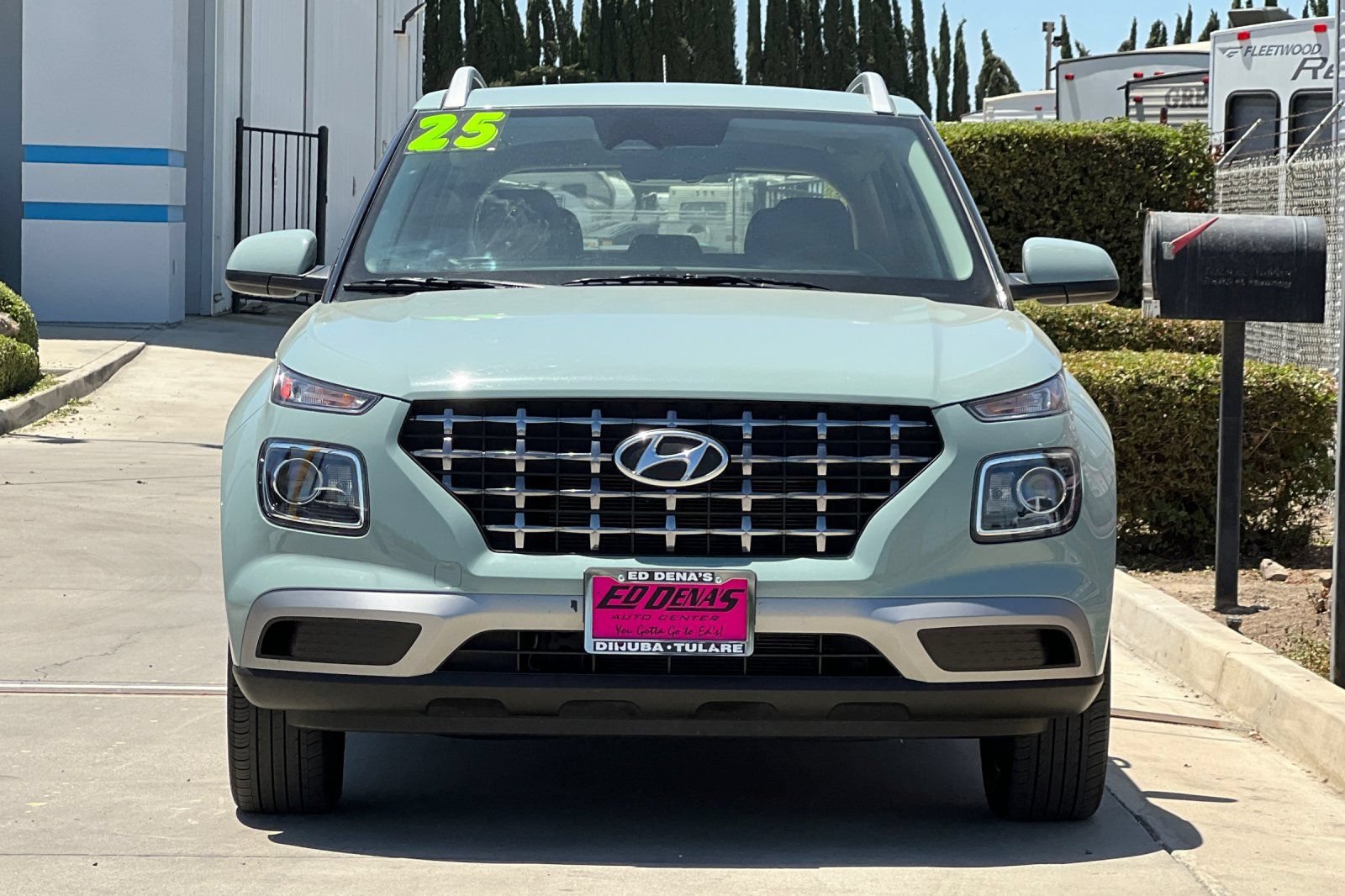 Used 2025 Hyundai Venue SEL FWD image 10
