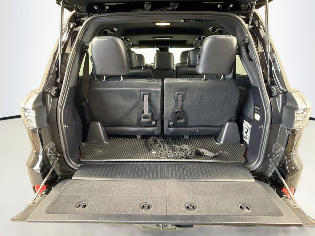 Certified 2021 Lexus LX 570 4WD w/ Inspiration Series #2 image 28