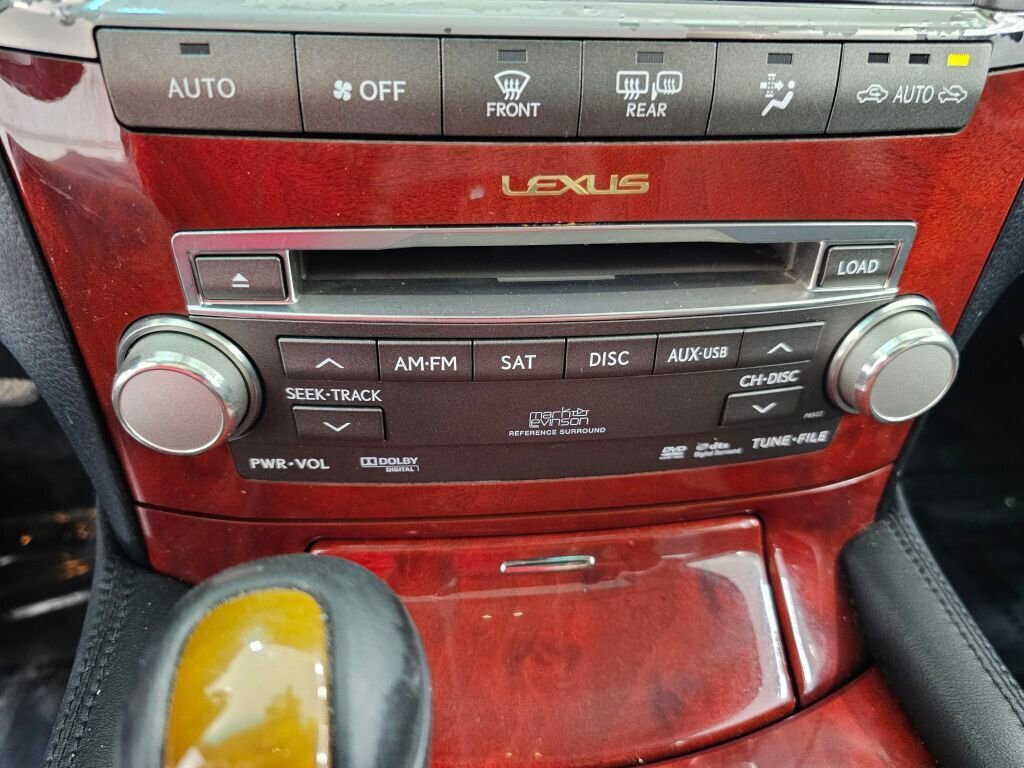 Used 2011 Lexus LS 460 L w/ Luxury Pkg image 28