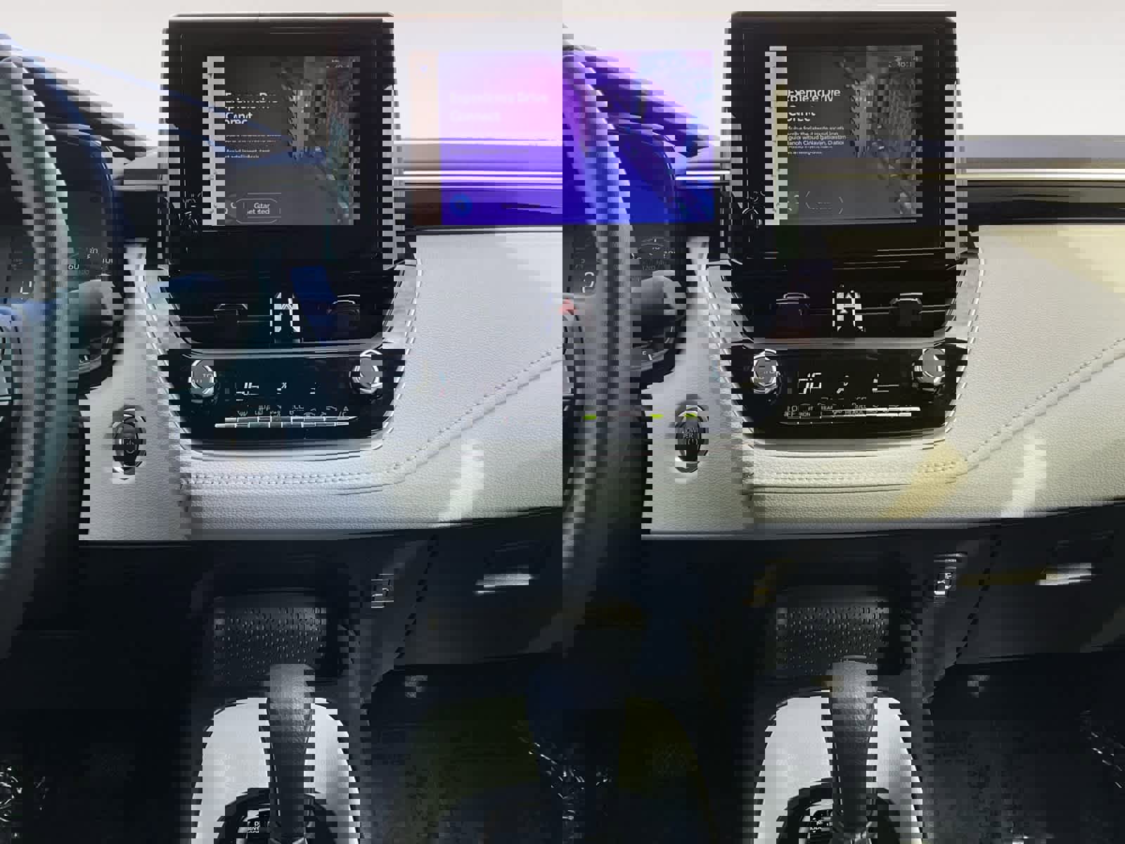 Used 2025 Toyota Corolla SE image 11