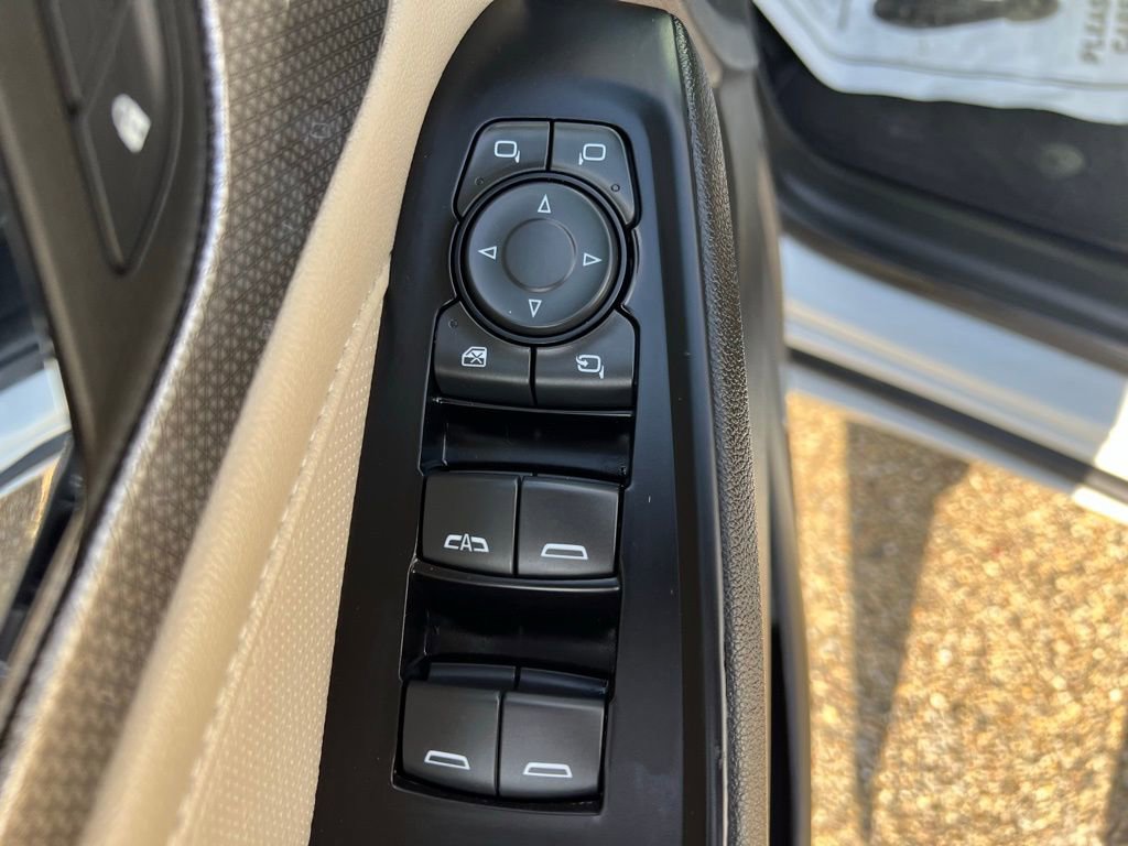 Used 2023 Chevrolet Traverse Premier AWD/4WD image 26