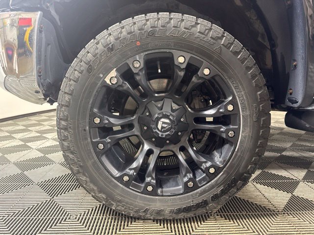 Used 2016 Toyota Tundra Limited w/ Limited Premium Package AWD/4WD image 10