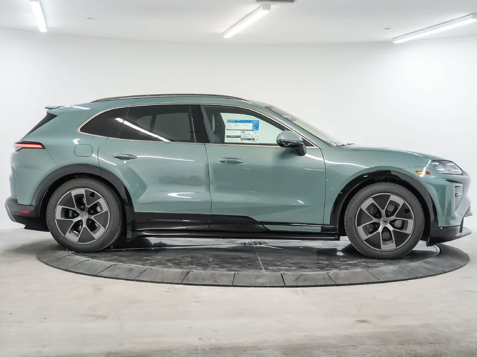 New 2026 Porsche Cayenne Turbo Electric AWD/4WD image 8