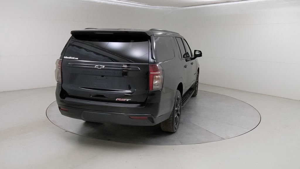 Used 2024 Chevrolet Suburban RST w/ Luxury Package AWD/4WD image 16