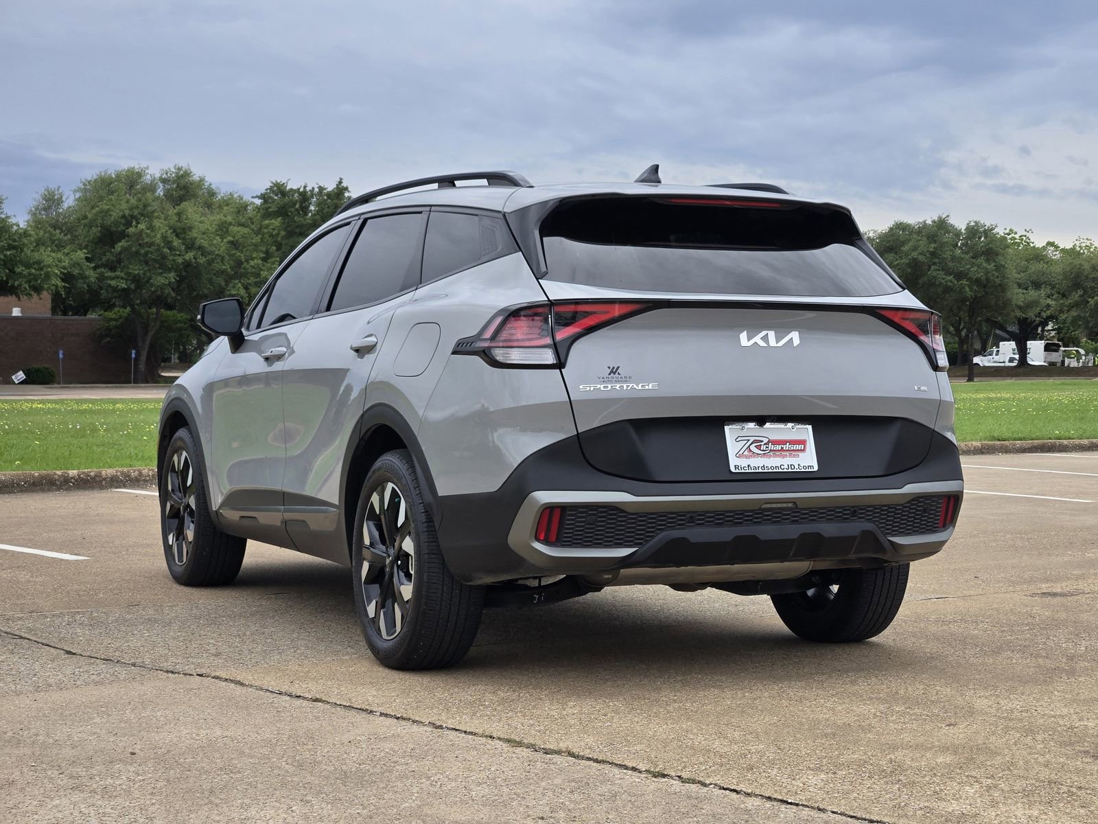 Used 2023 Kia Sportage X-Line w/ X-Line Premium Package AWD/4WD image 4