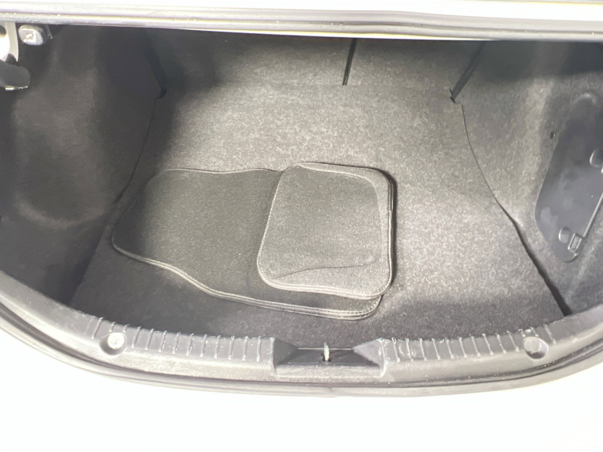 Used 2018 MAZDA MAZDA3 Sport w/ Preferred Equipment Package image 23