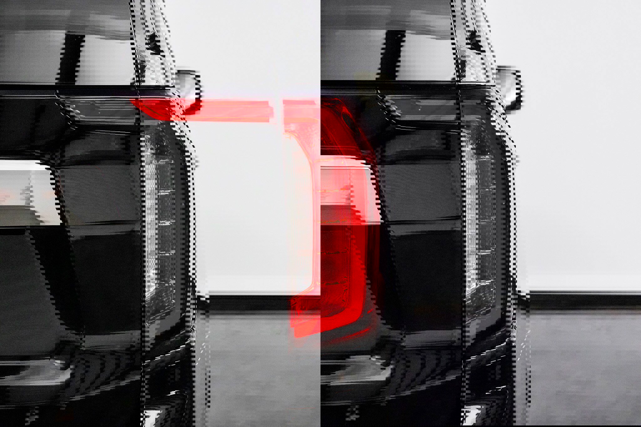 Used 2023 GMC Yukon Denali w/ Denali Reserve Package image 21