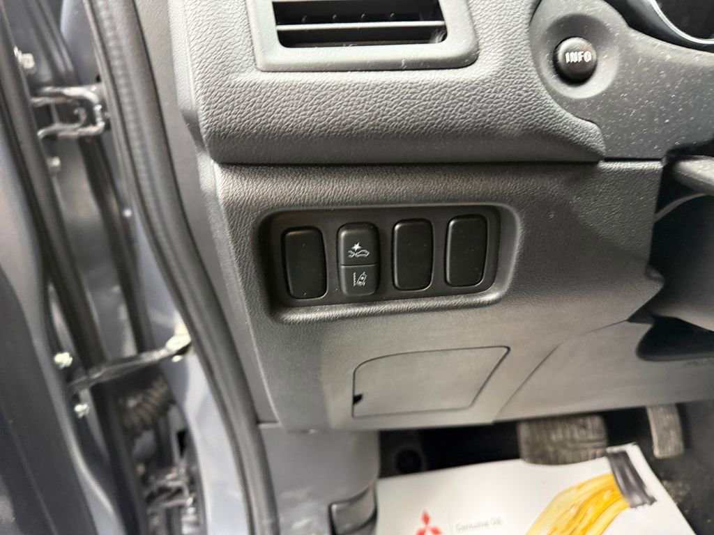 Used 2024 Mitsubishi Outlander Sport ES image 27