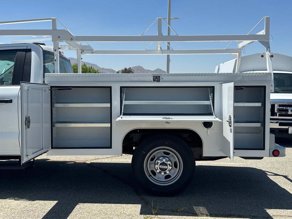 New 2025 Ford F350 XL w/ XL Chrome Package image 25