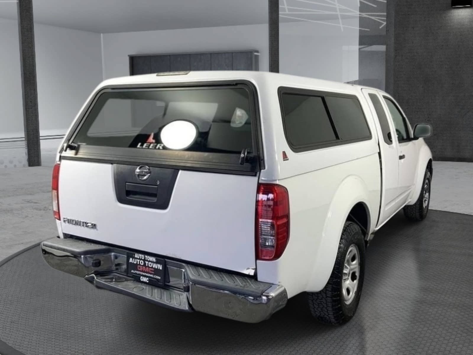 Used 2012 Nissan Frontier S RWD image 3