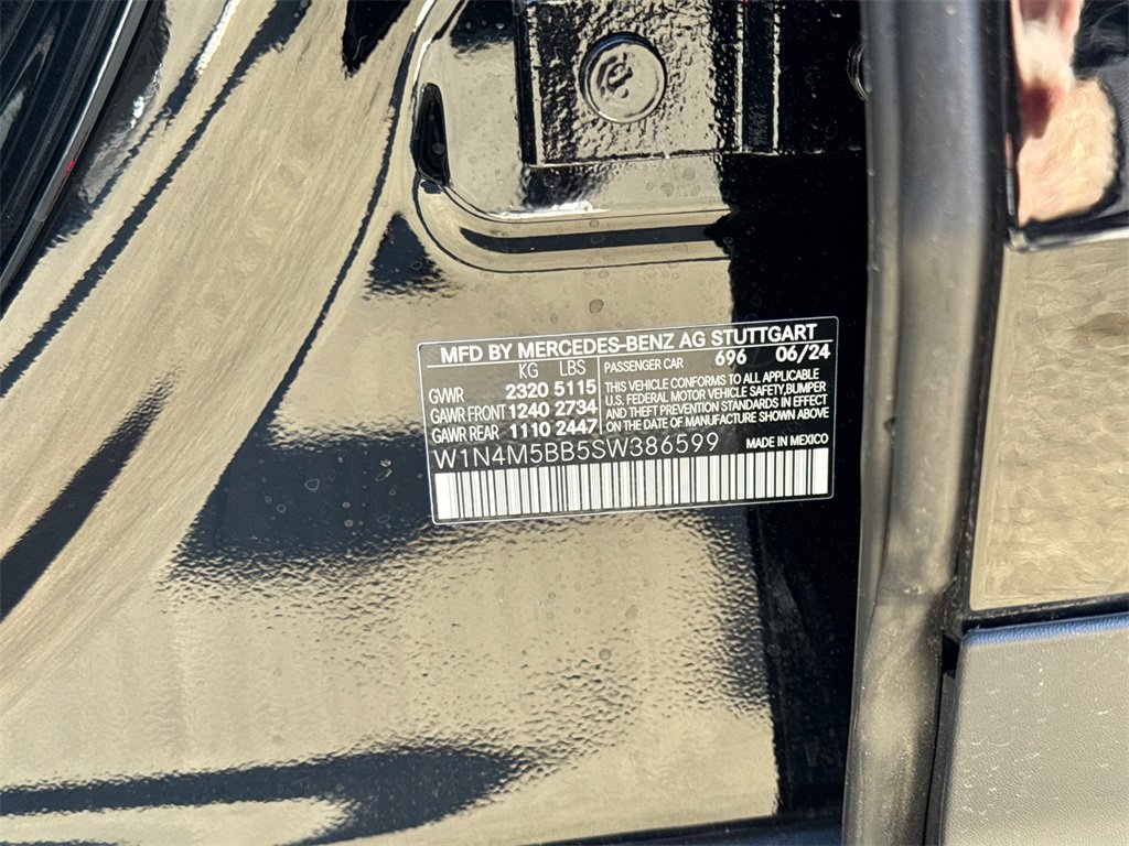 New 2025 Mercedes-Benz GLB 35 AMG 4MATIC image 36