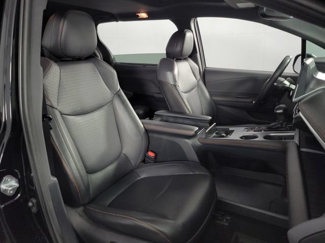 Used 2021 Toyota Sienna XSE w/ XSE Plus Package FWD image 15