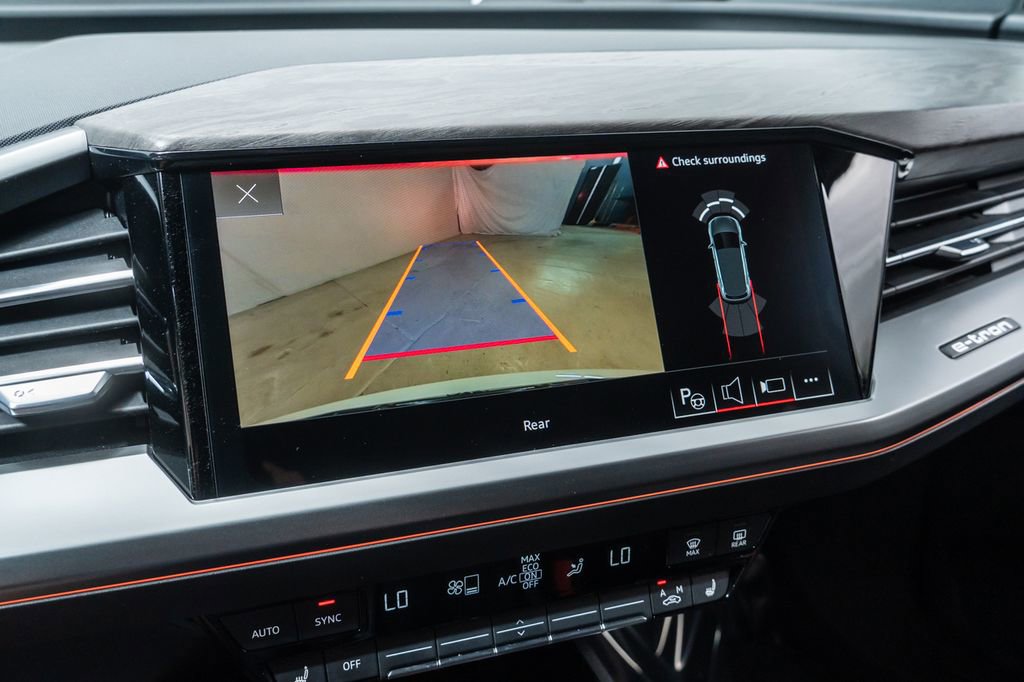 Used 2024 Audi Q4 e-tron Premium Plus w/ Premium Plus image 17