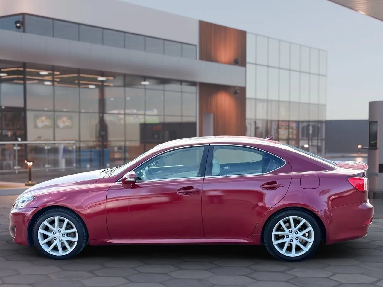 Used 2013 Lexus IS 250 w/ Premium Pkg Value Edition RWD image 4