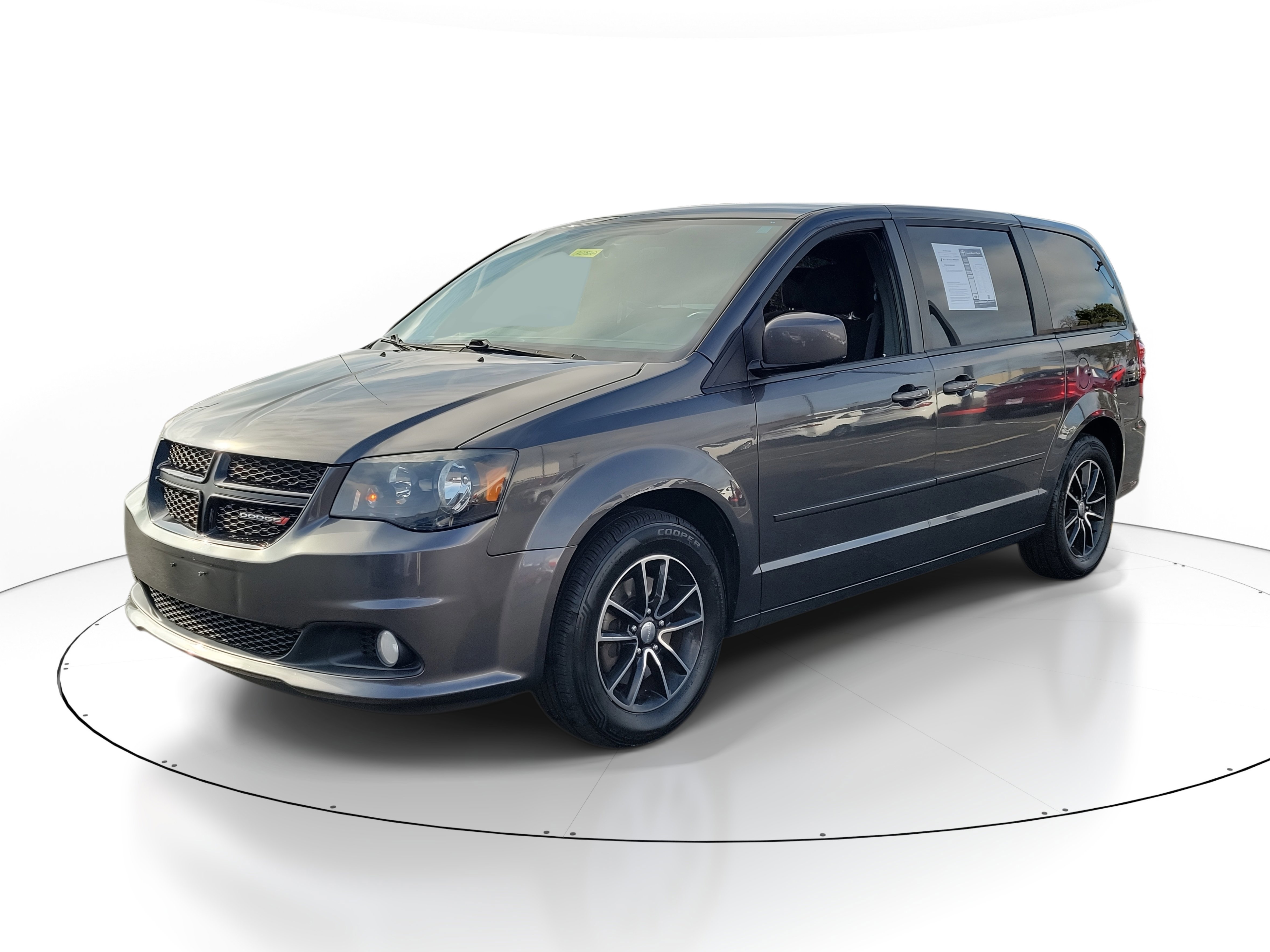 Used 2015 Dodge Grand Caravan SXT w/ Blacktop Package image 2