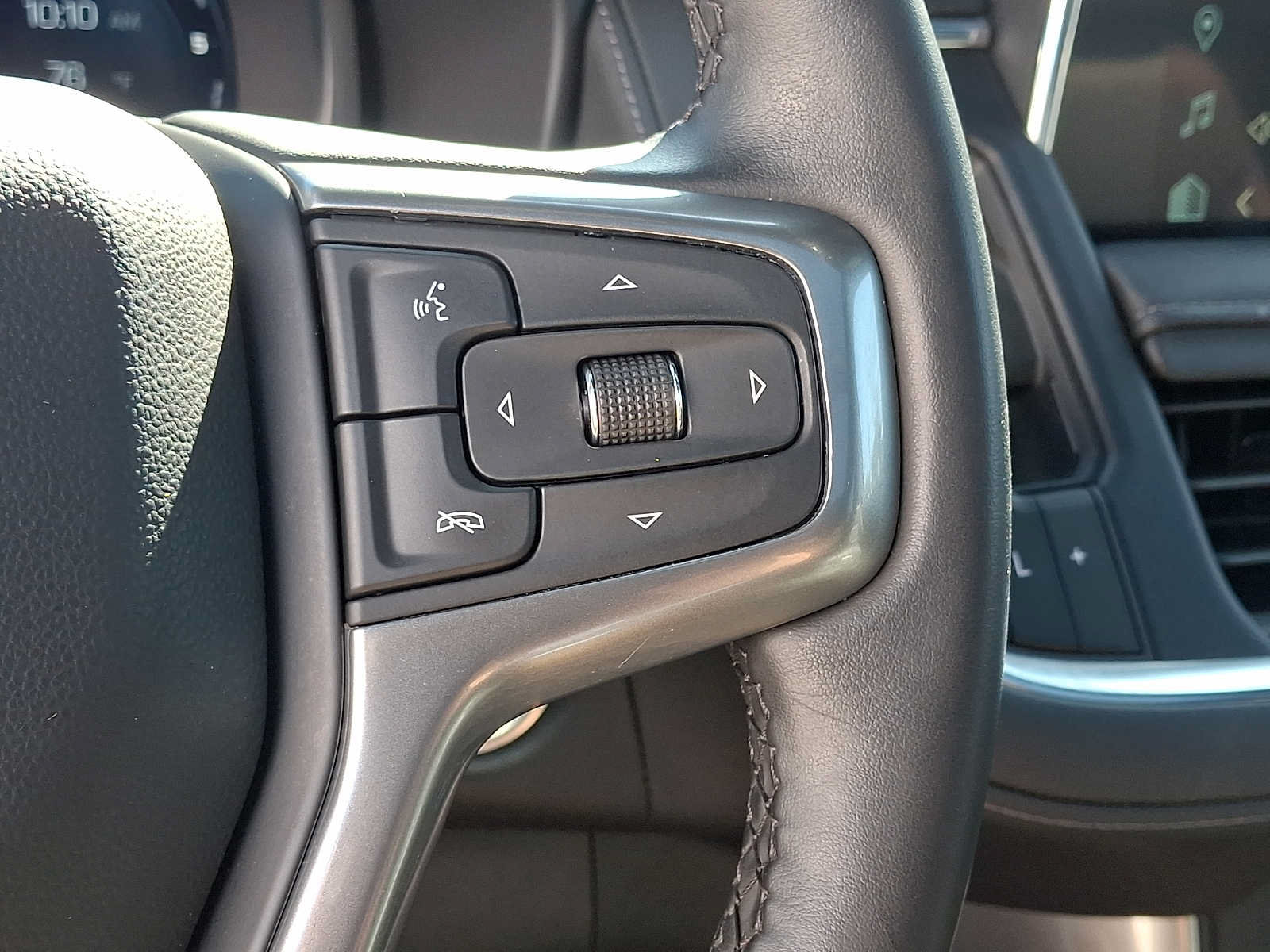 Certified 2024 Chevrolet Tahoe LT w/ LT Signature Package AWD/4WD image 24