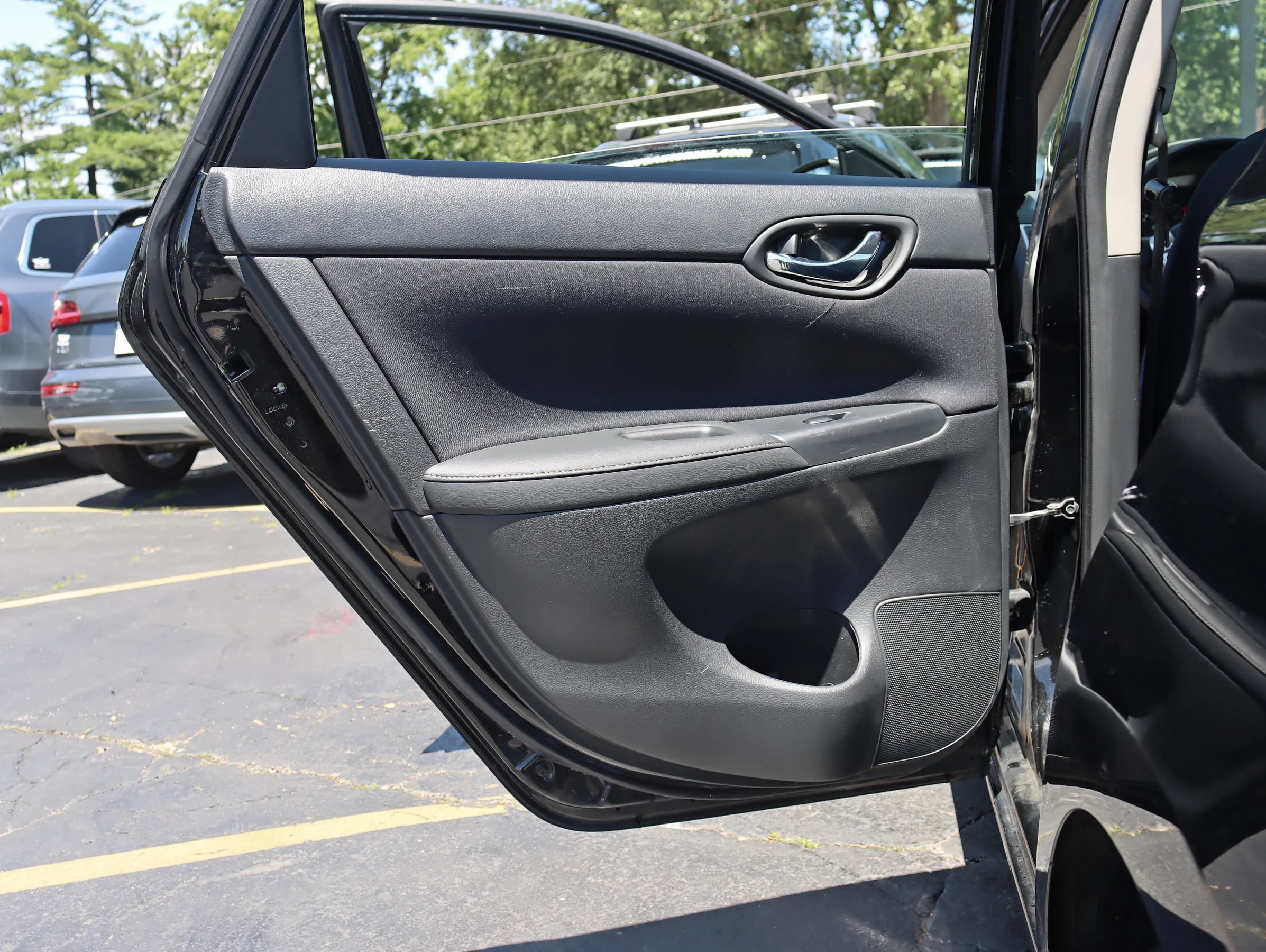 Used 2016 Nissan Sentra S FWD image 29