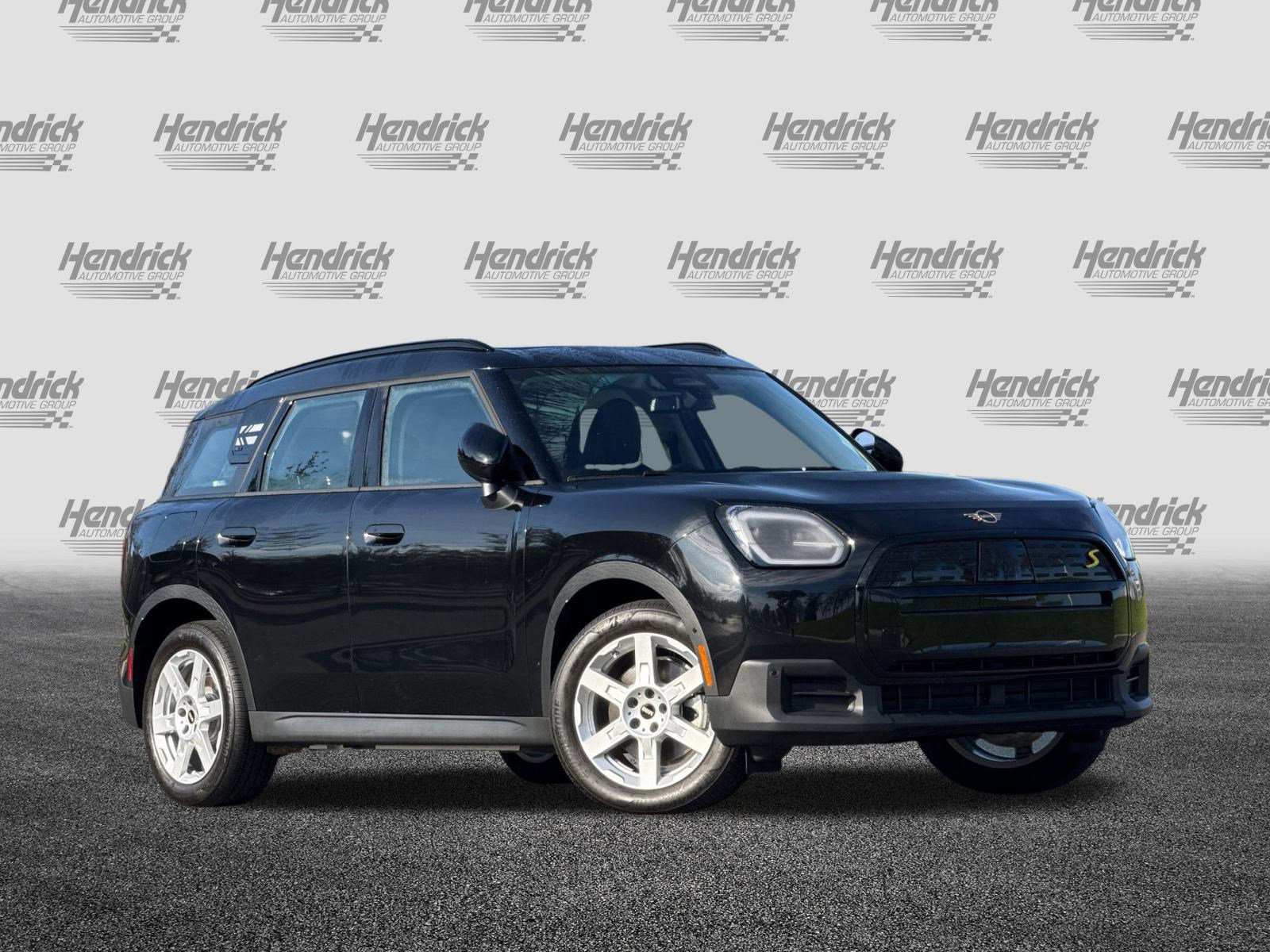 Used 2025 MINI Cooper Countryman SE image 2