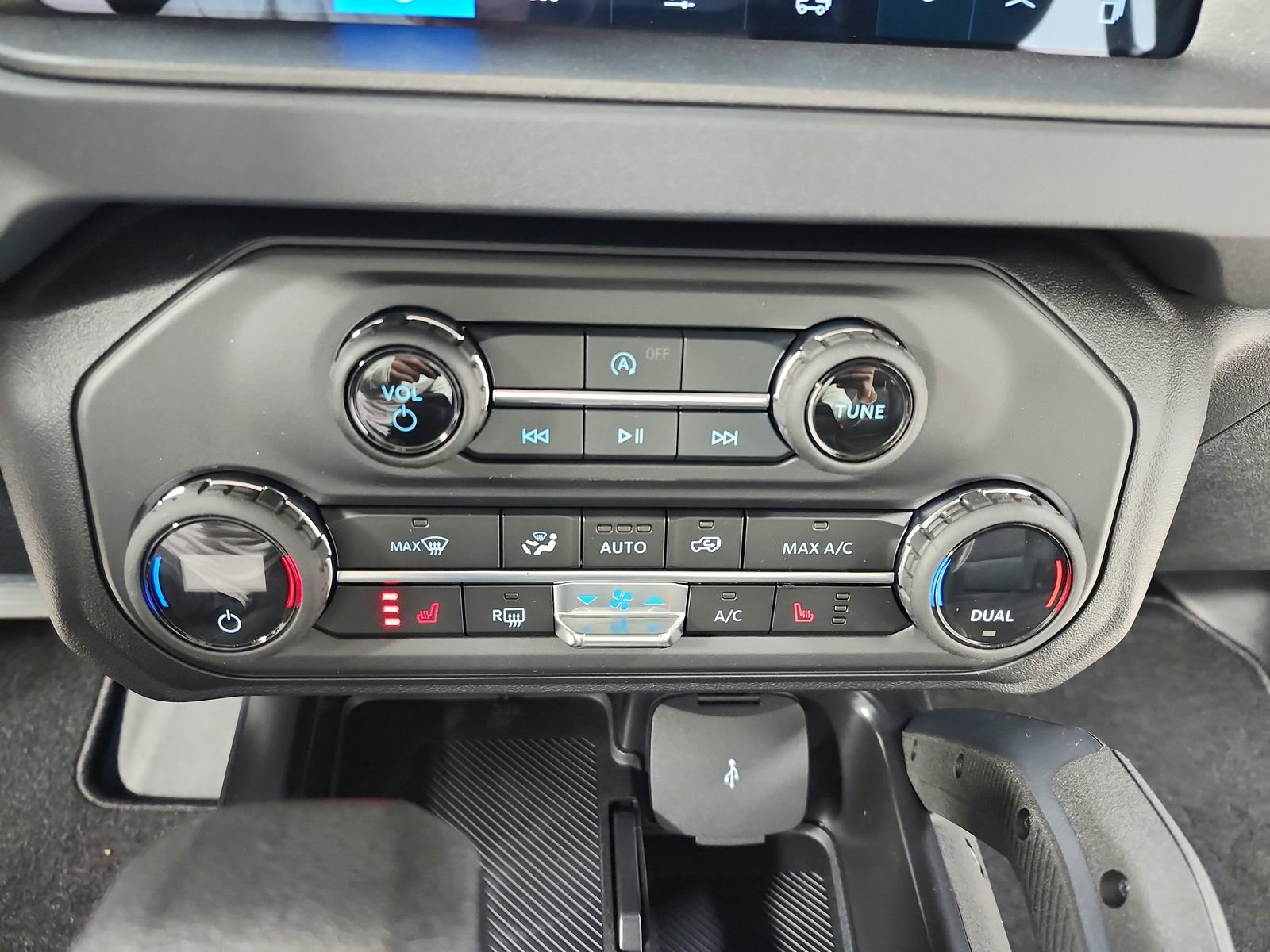 New 2026 Ford Bronco Big Bend w/ Black Diamond Package AWD/4WD image 30