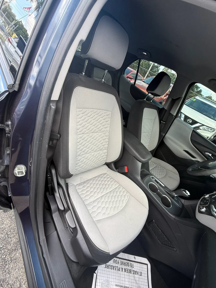 Used 2018 Chevrolet Equinox LS FWD image 11