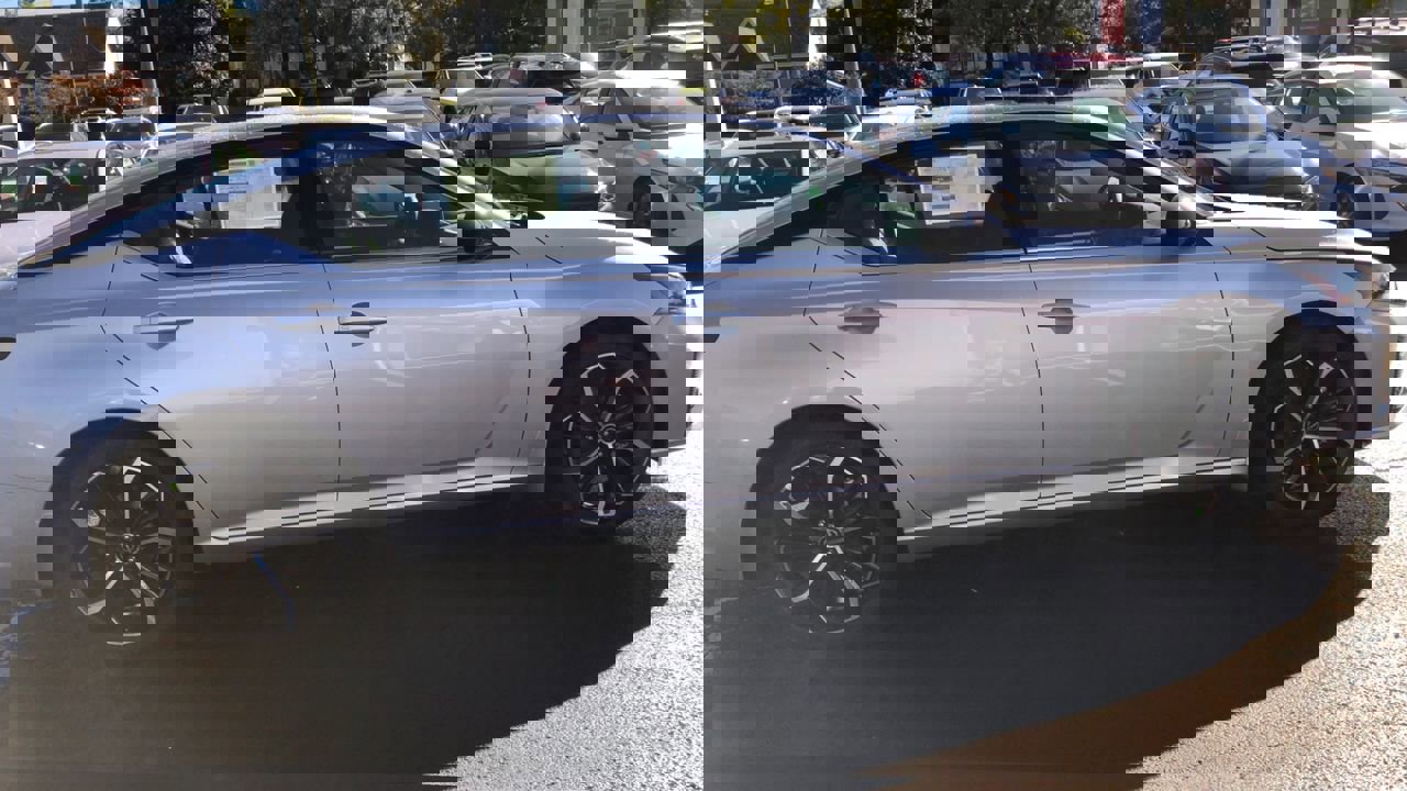 New 2025 Nissan Altima 2.5 SR w/ SR Premium Package image 9