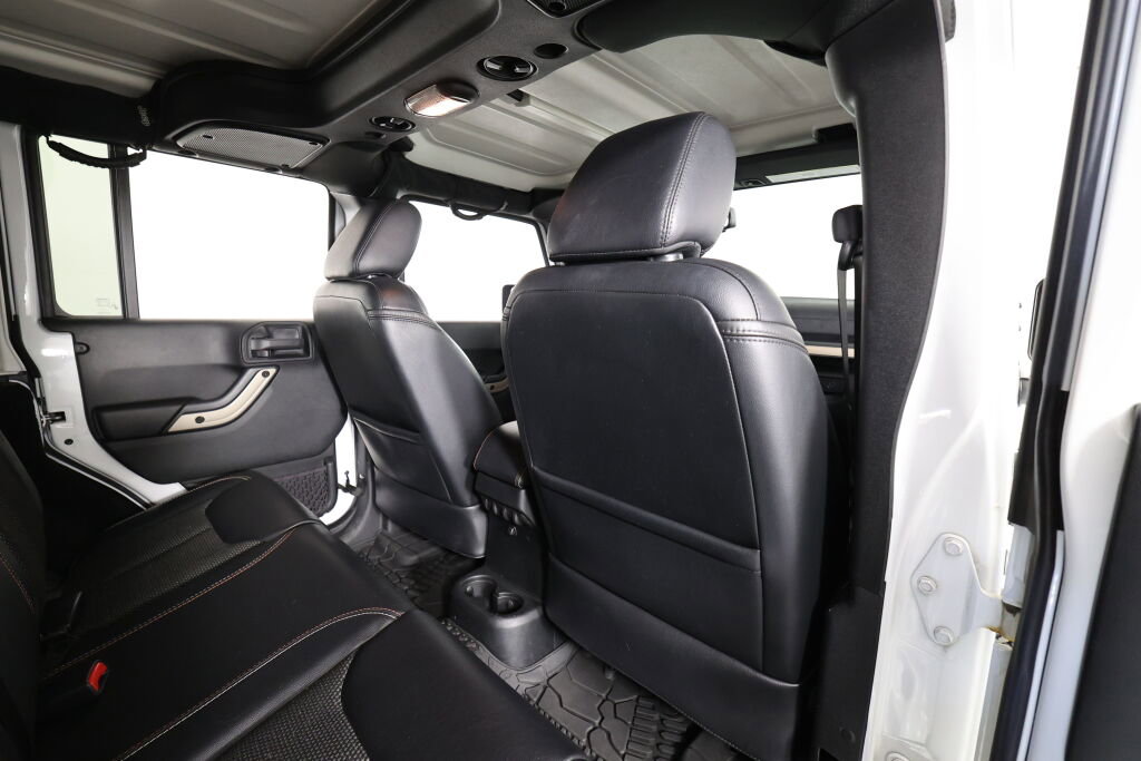 Used 2017 Jeep Wrangler 75th Anniversary image 19