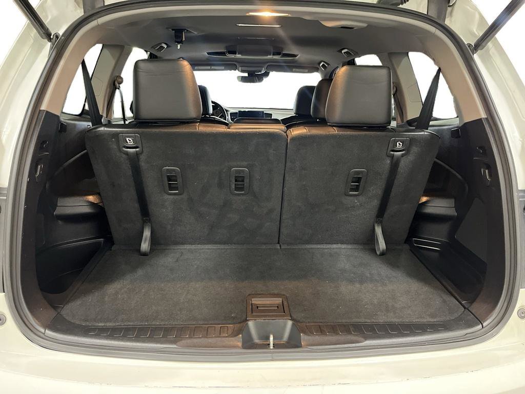 Used 2020 Honda Pilot Touring image 9