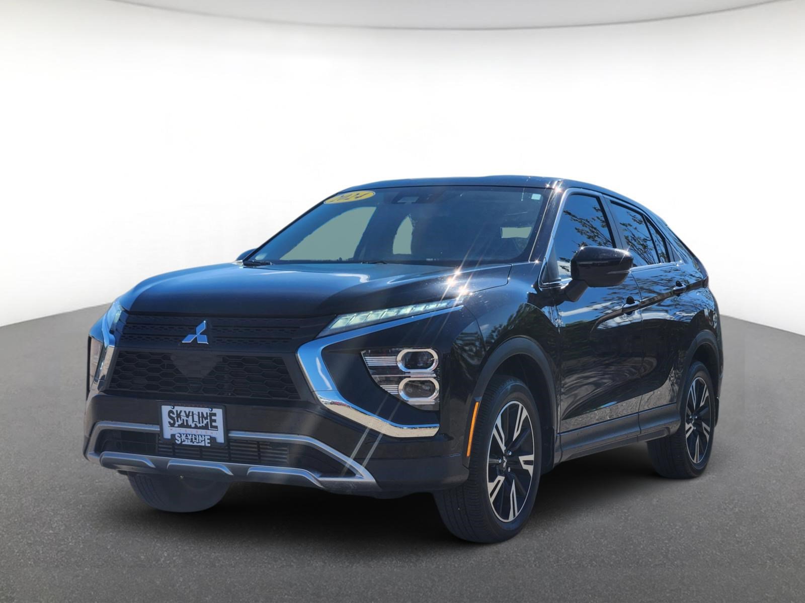 Used 2024 Mitsubishi Eclipse Cross SE AWD/4WD image 2