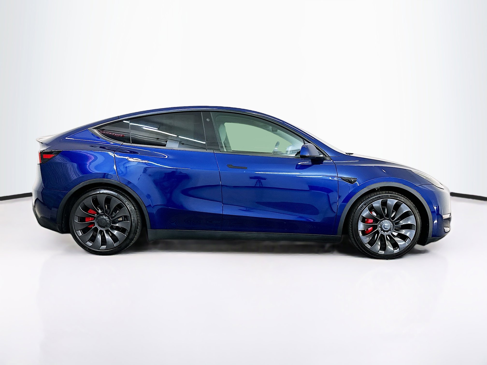 Used 2023 Tesla Model Y Performance image 10