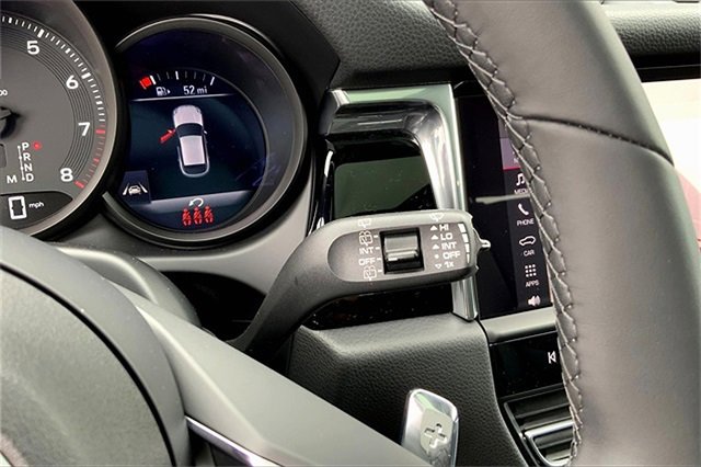 New 2025 Porsche Macan image 37