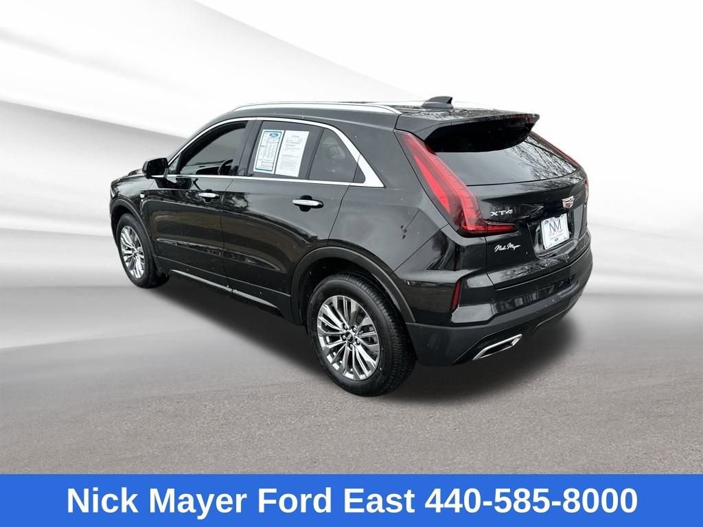 Used 2025 Cadillac XT4 Premium Luxury image 5