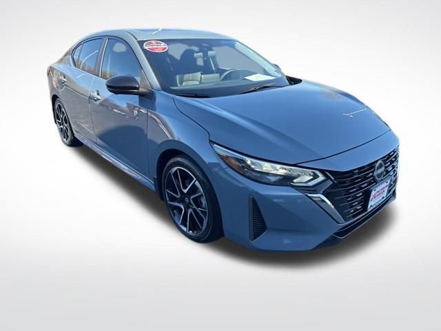 Used 2024 Nissan Sentra SR w/ SR Premium Package image 7
