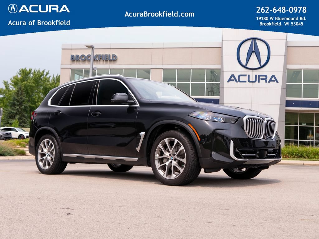 Used 2024 BMW X5 xDrive40i w/ Premium Package AWD/4WD image 1