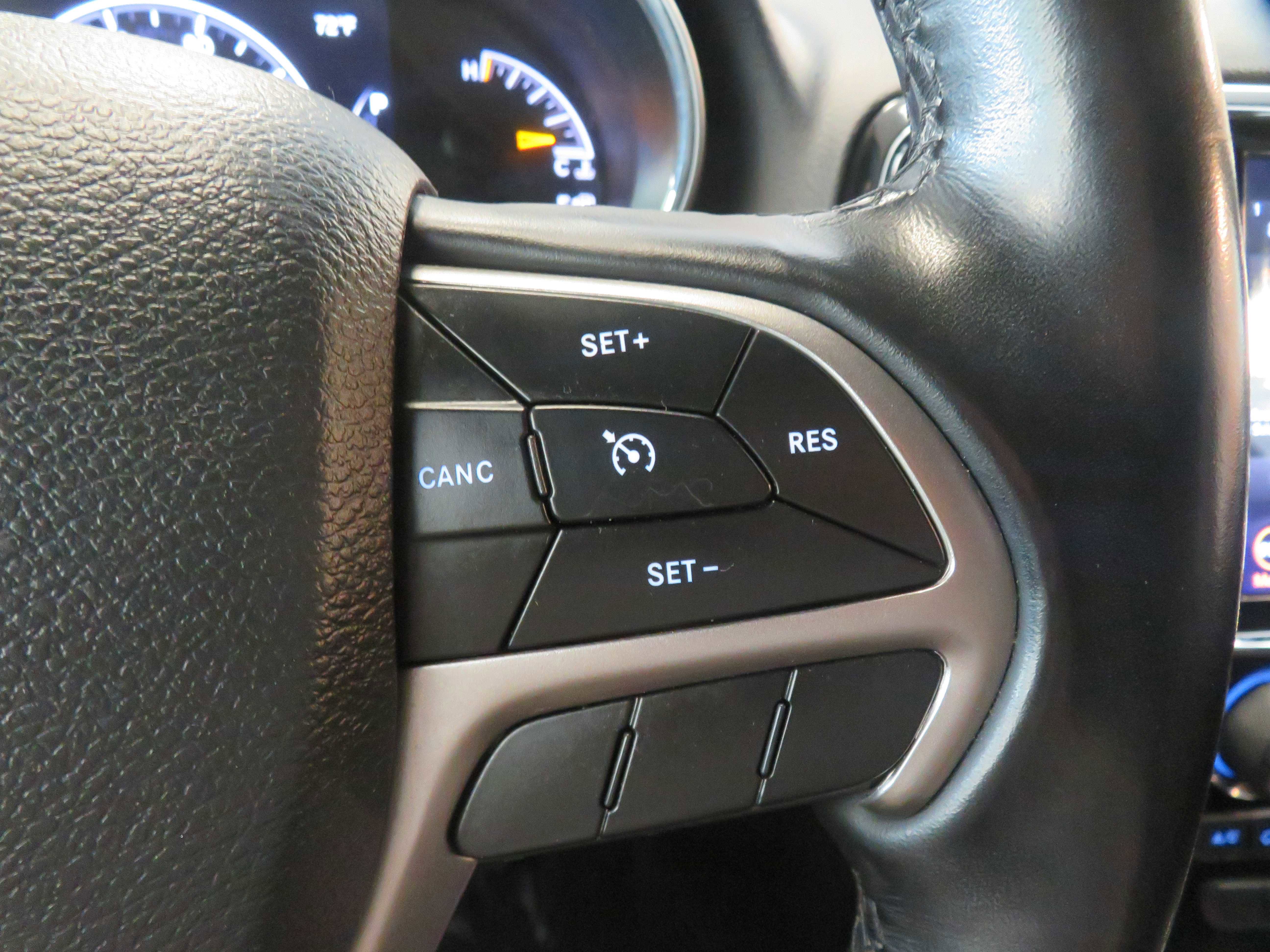 Used 2020 Jeep Grand Cherokee Limited w/ Trailer Tow Group IV image 34