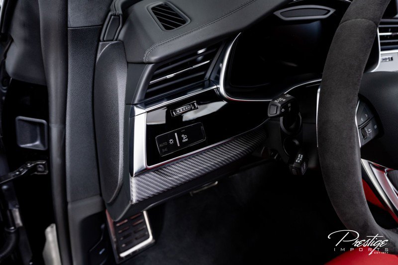 Used 2025 Audi RS Q8 performance image 29