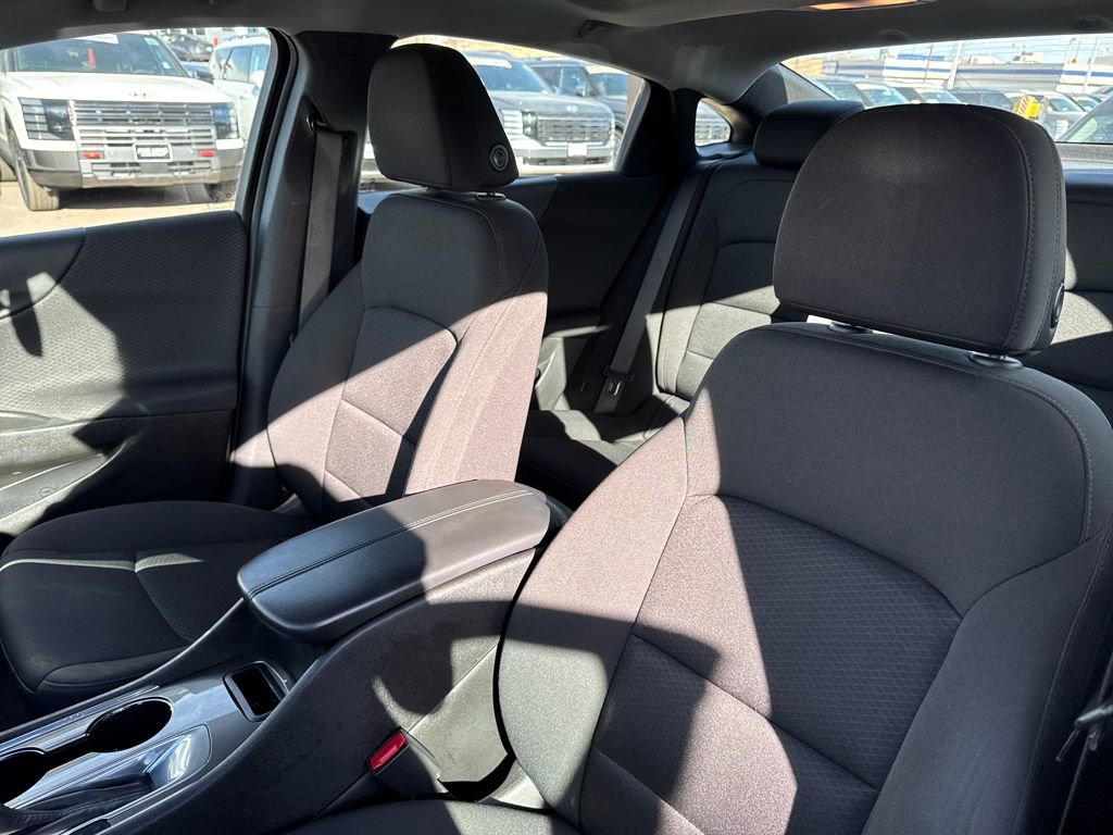 Used 2020 Chevrolet Malibu LT image 27