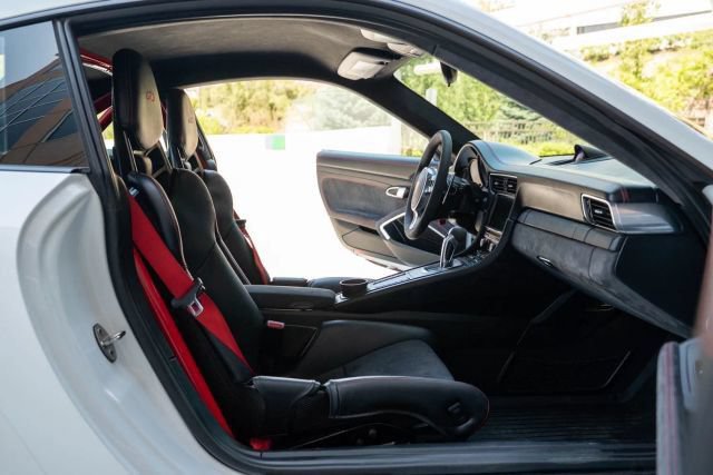Used 2015 Porsche 911 GT3 RWD image 32