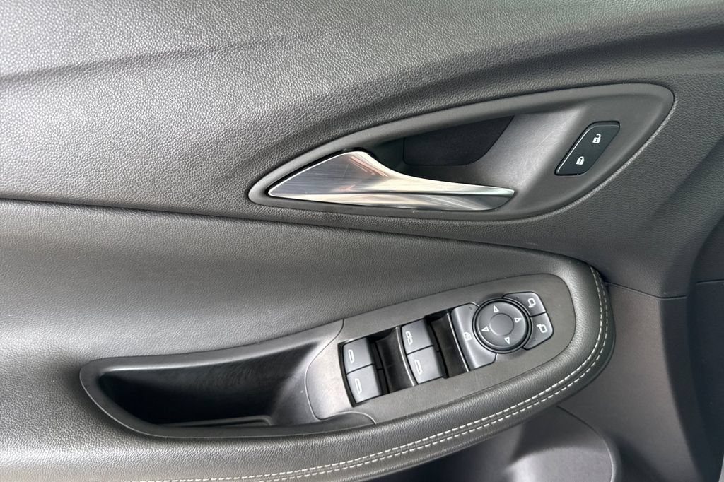 Used 2024 Buick Encore GX Sport Touring w/ Advanced Technology Package FWD image 14