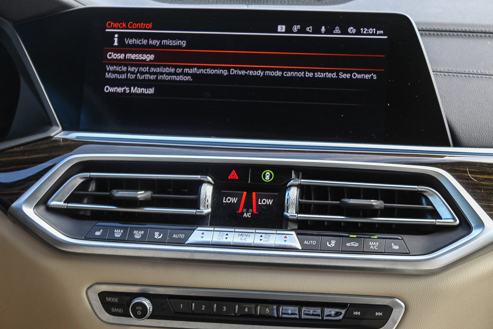 Used 2021 BMW X5 xDrive45e w/ Parking Assistance Package image 14