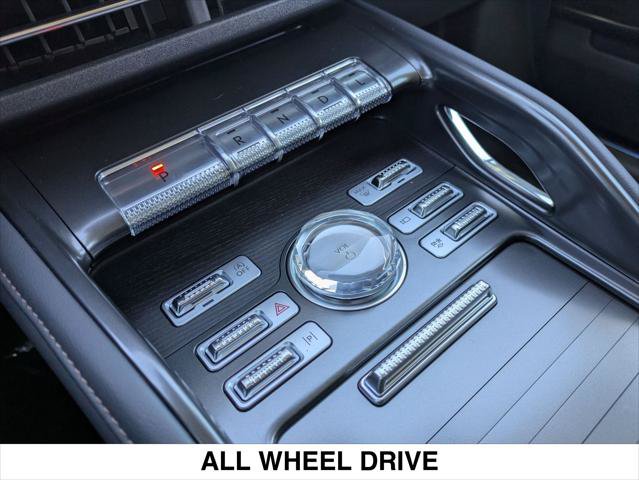 New 2026 Lincoln Nautilus Reserve w/ Jet Appearance Package AWD/4WD image 10