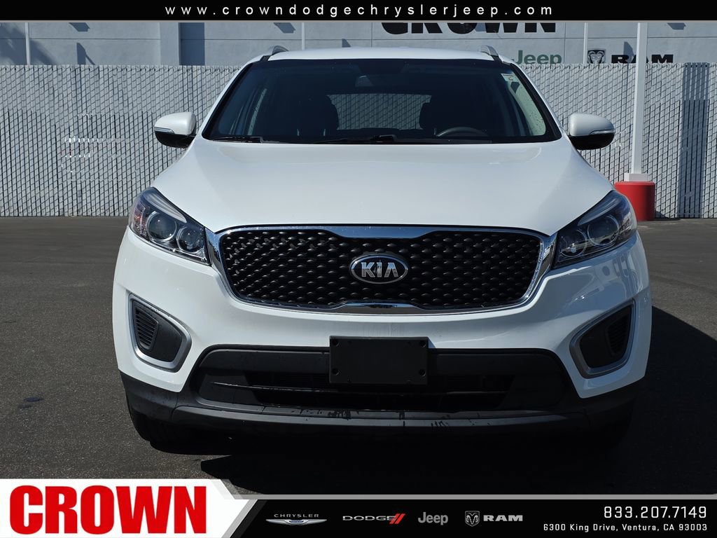 Used 2017 Kia Sorento FWD image 2