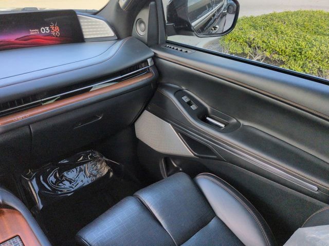 Used 2025 Lincoln Navigator Black Label image 16