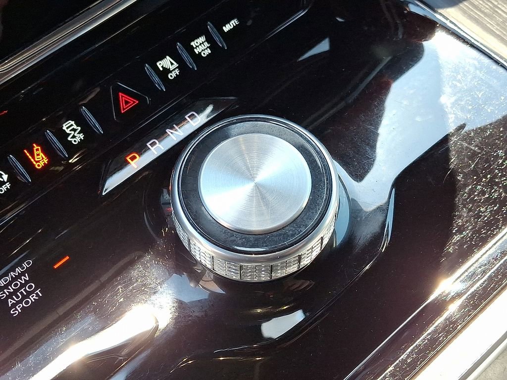 Used 2024 Jeep Wagoneer Series II w/ Flexible Seating Group image 14