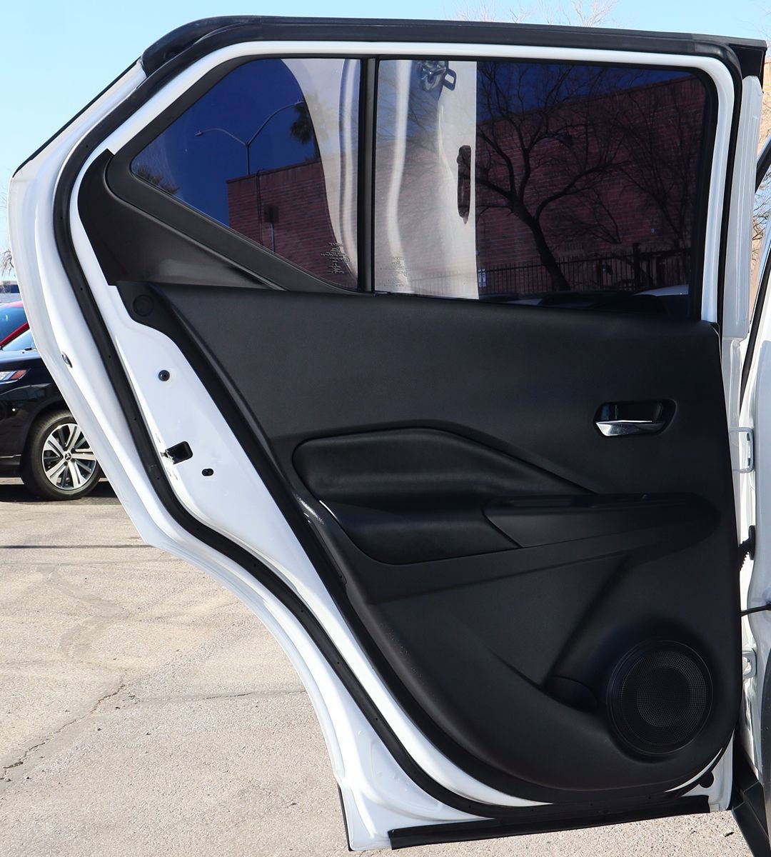 Used 2020 Nissan Kicks SR w/ SR Premium Package FWD image 29